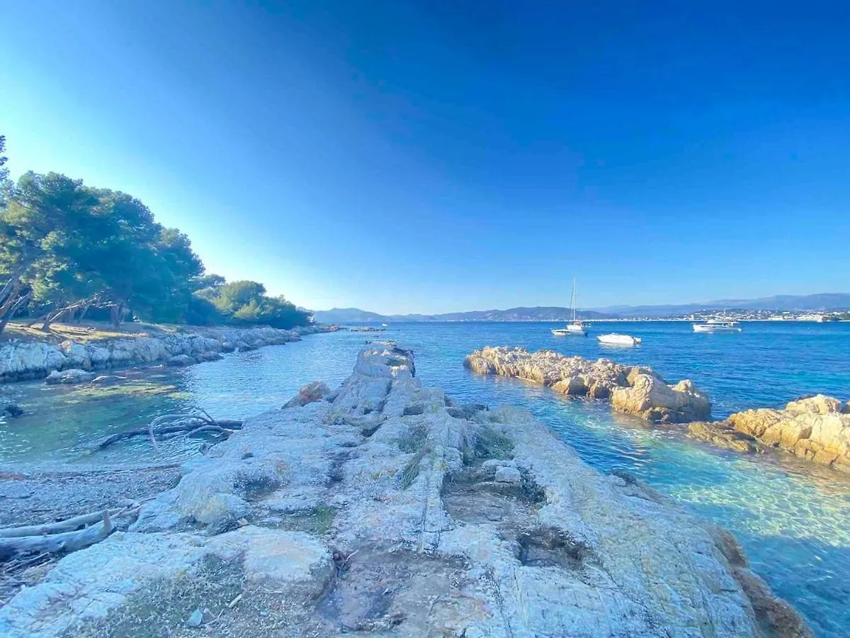 Cannes Hills Villa With Garden And Parking Le Cannet